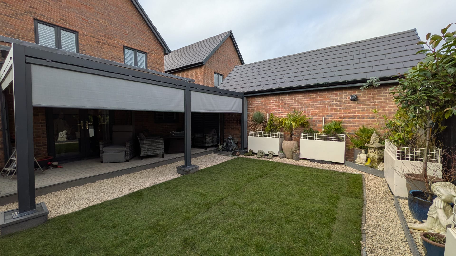 Contemporary garden pergola